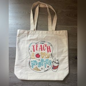 Tote bag